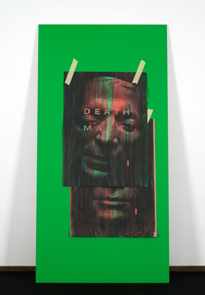 Ed Atkins, »A Very Short Introduction to Death Mask I«, 2010. 2 Parts (part 1/2). MDF, Chromakey Green Paint, Omnichrom Photocopies, Indian Ink, Masking Tape.
Dimensions Variable.