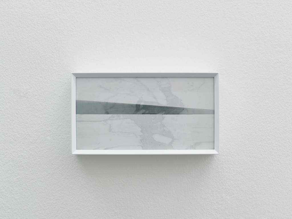 Yuri Ancarani, »La Malattia del Ferro (Die Krankheit des Eisens)«, installation view, Galerie Isabella Bortolozzi, Berlin, 11.03.14 - 05.04.14