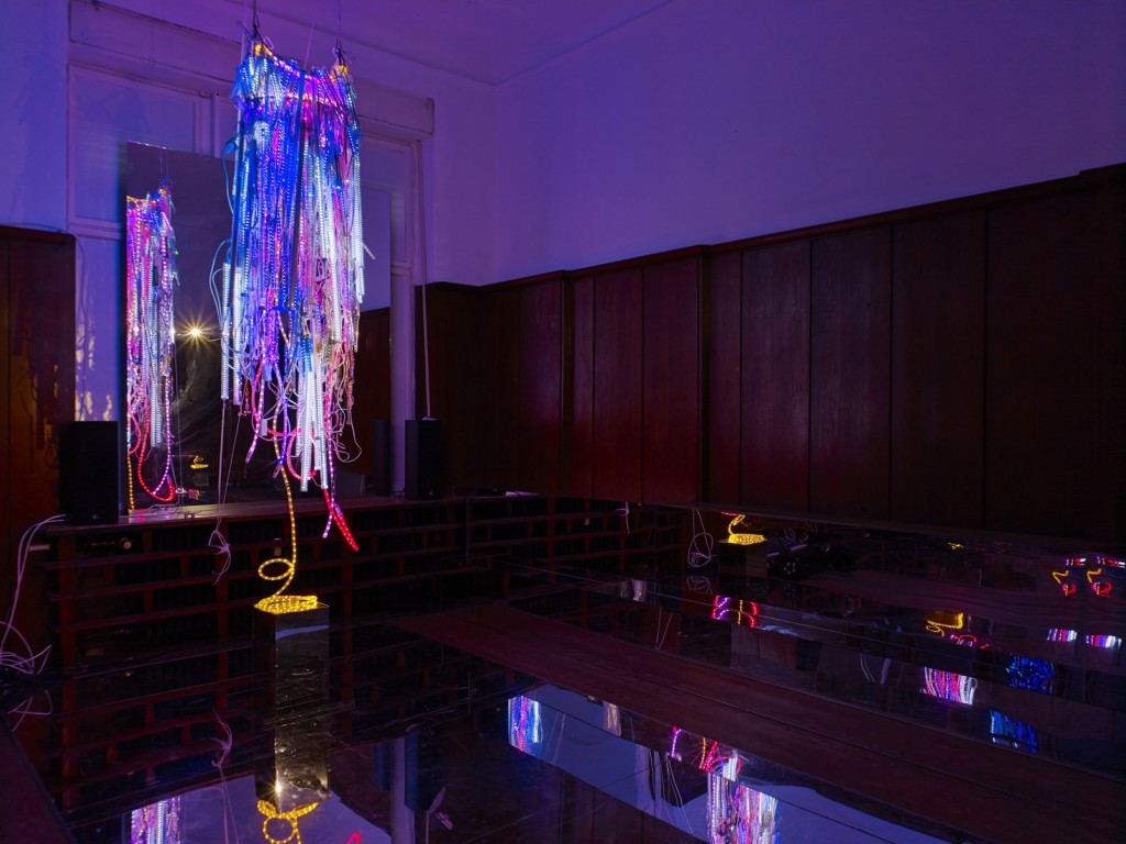 Wu Tsang. »A day in the life of bliss.« Installation view. <br/> 
Galerie Isabella Bortolozzi, Berlin. 02.05.14-31.07.14