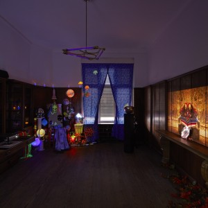 Installation view: Danny McDonald, The Beads (That Bought Manhattan), Galerie Isabella Bortolozzi, Berlin, 24.02.15—02.04.15