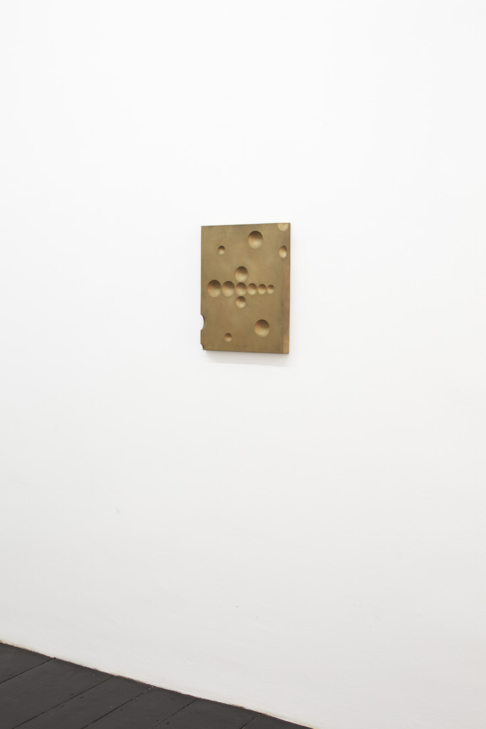 Richard Rezac, »Untitled (02-03)«, 2002, cast bronze, 45.72 x 34.92 x 3.81 cm, unique