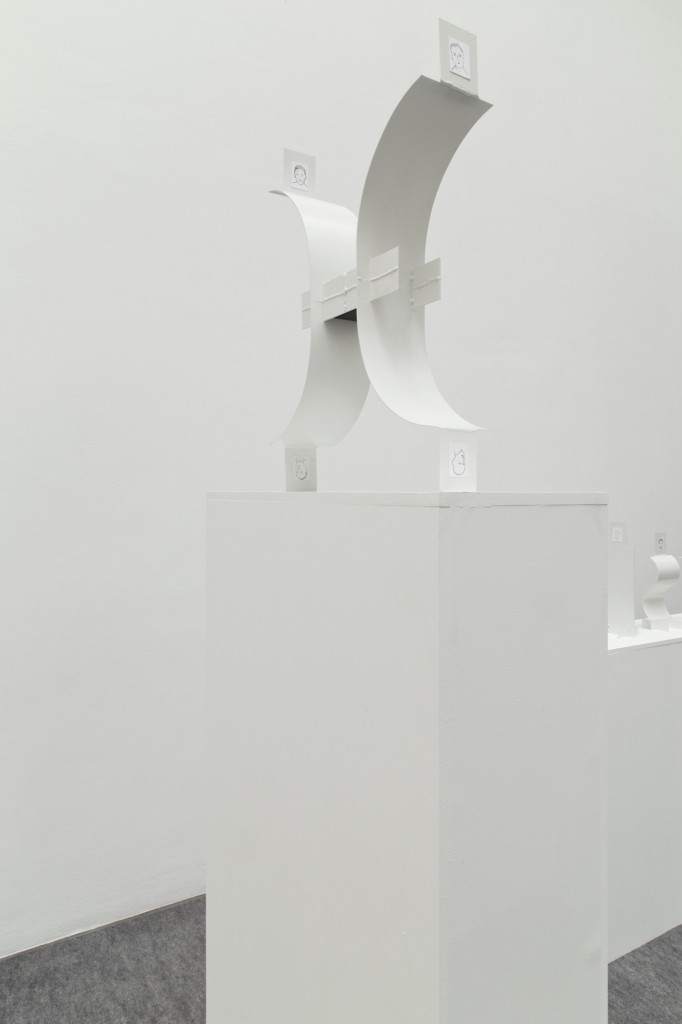 
Jos de Gruyter & Harald Thys, White Suprematism, Installation view, 24.09.–20.11.2016, Portikus, Frankfurt/Main. Photo: Diana Pfammatter. Courtesy: Portikus, Frankfurt/Main.