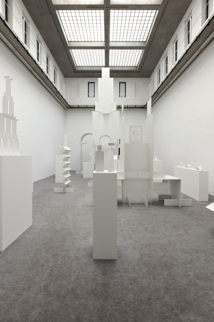 Jos de Gruyter & Harald Thys, White Suprematism, Installation view, 24.09.–20.11.2016, Portikus, Frankfurt/Main. Photo: Diana Pfammatter. Courtesy: Portikus, Frankfurt/Main.